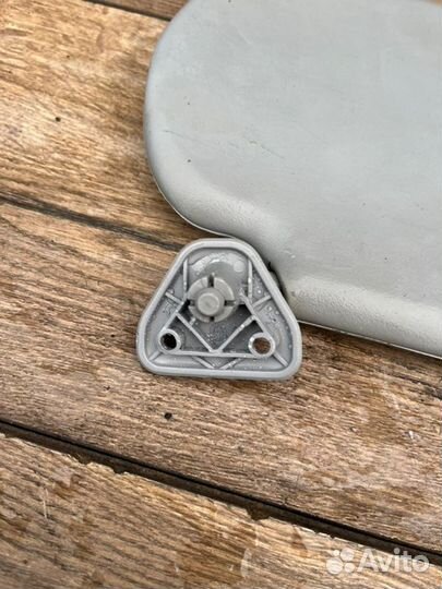 Козырек солнцезащитный левый Nissan Almera N16 1.5