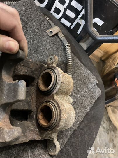 Скоба суппорта пер new actyon c 2010