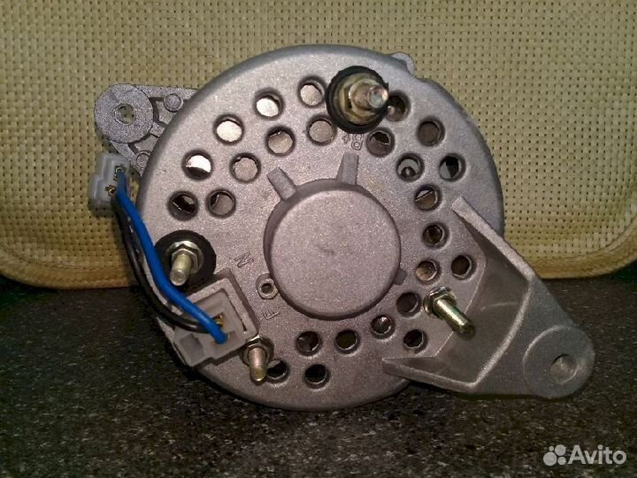 Генератор не оригинал Новый Nissan 23100-U0103