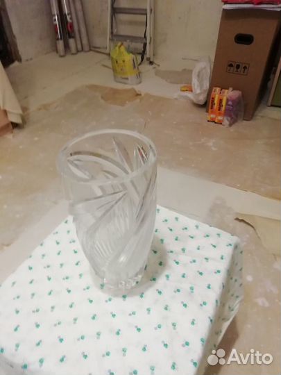 Ваза для цветов хрустальная