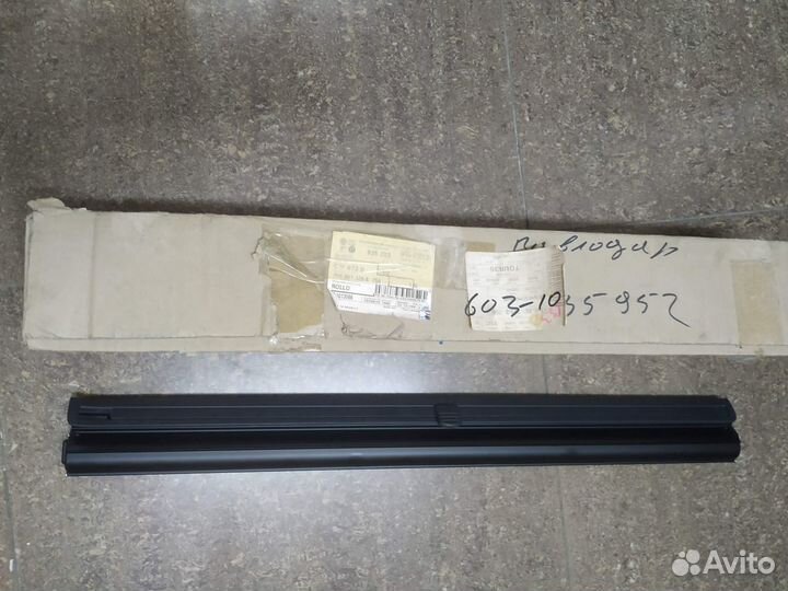 Шторка солнцезащитная задняя левая vw T5