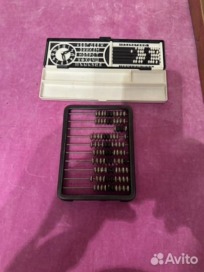 Счёты и школьный пенал СССР