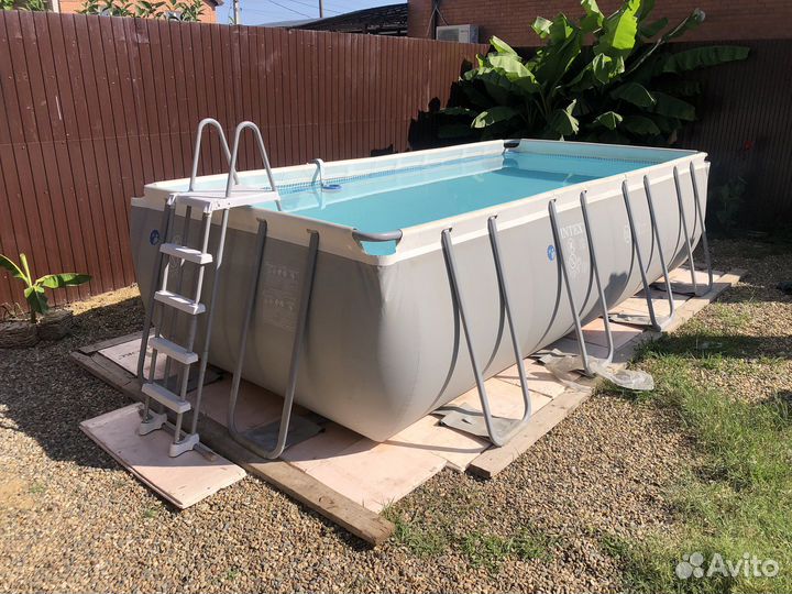 Каркасный бассейн Intex