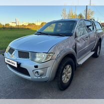 Mitsubishi L200 2.5 MT, 2012, битый, 253 000 км, с пробегом, цена 840 000 руб.