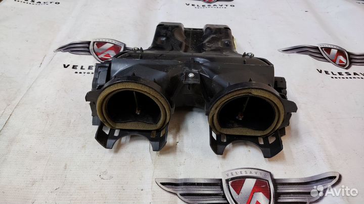 Центральный воздуховод Mercedes-Benz GL 2006-2012г