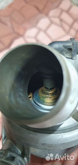 Продаю термостат в сборе BMW e90 мотор N52B25