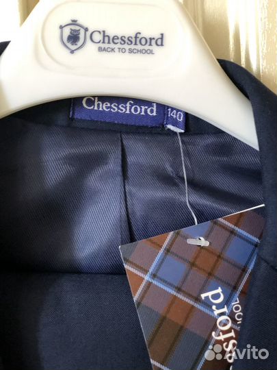 Новый костюм (школьная форма) выпускной