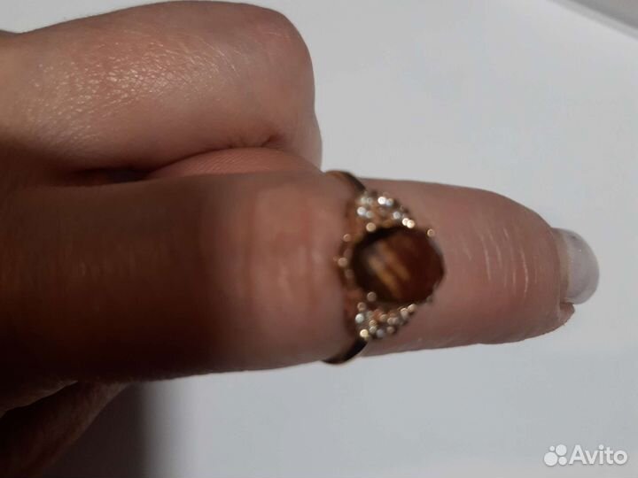 Гарнитур с султанитом(серьги и кольцо)