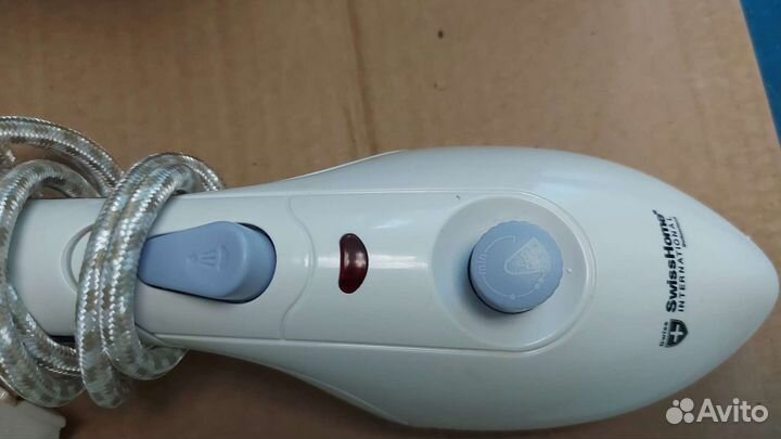 Паровой утюжок-отпариватель