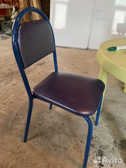 Мамут стол и 2 стула