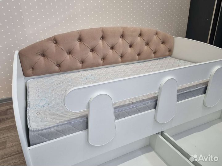 Детская кровать с мягкой спинкой склад Крым
