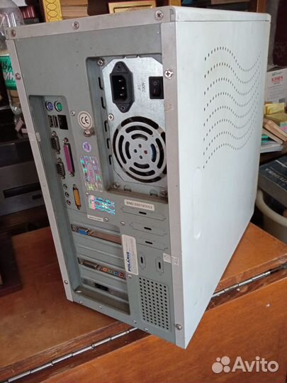 Мониторы, клавиатура, системный блок