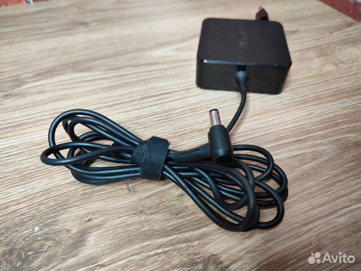 Зарядное устройство 65W для ноутбука asus
