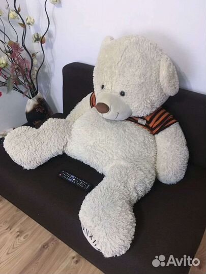 Большие плюшевые медведи