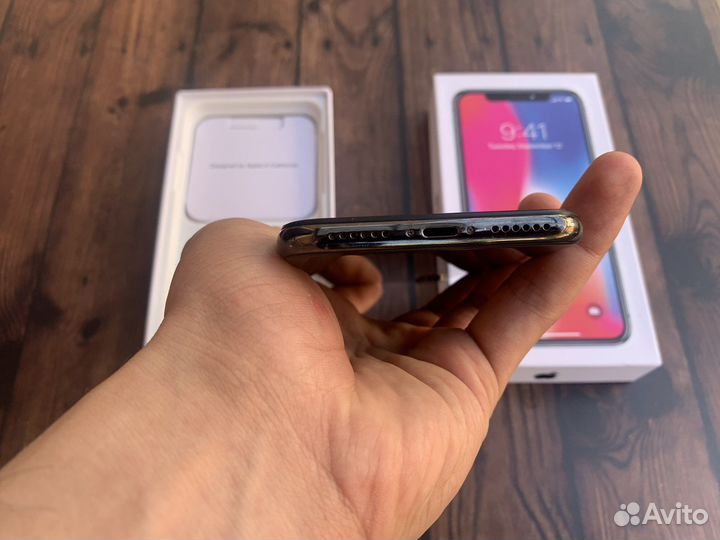 iPhone X, 64 ГБ