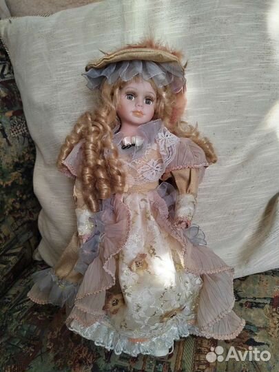 Кукла интерьерная