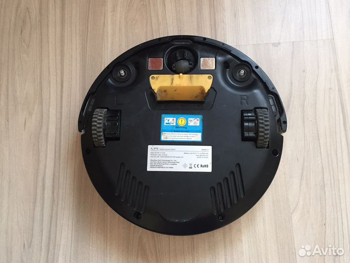 Продам робот-пылесос ilife V1
