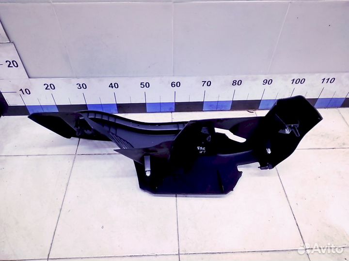 Держатель задней полки Fusion 2002-2012