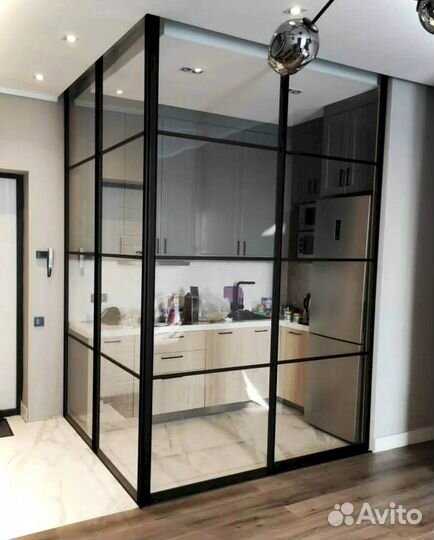 Стеклянная перегородка