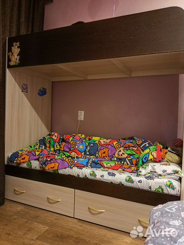 Двухъярусная кровать