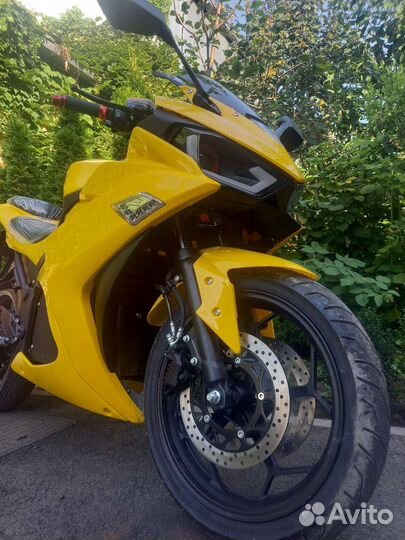 Электромотоцикл Yamaha R3