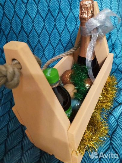 Подарочный ящик, бокс, упаковка