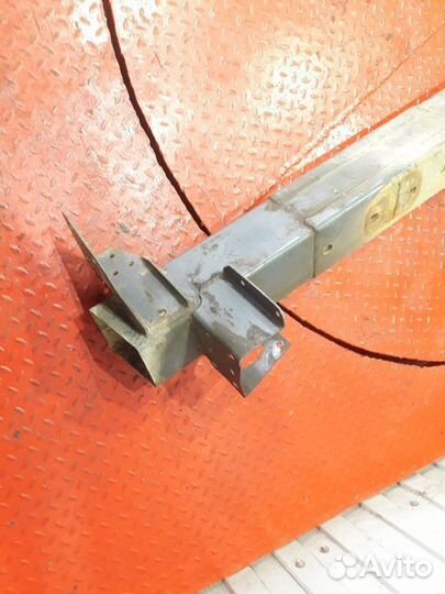 Усилитель бампера daf 105