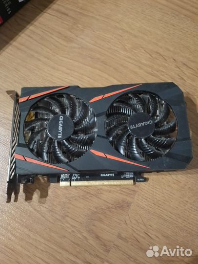Видеокарта radeon rx 560 с дефектом
