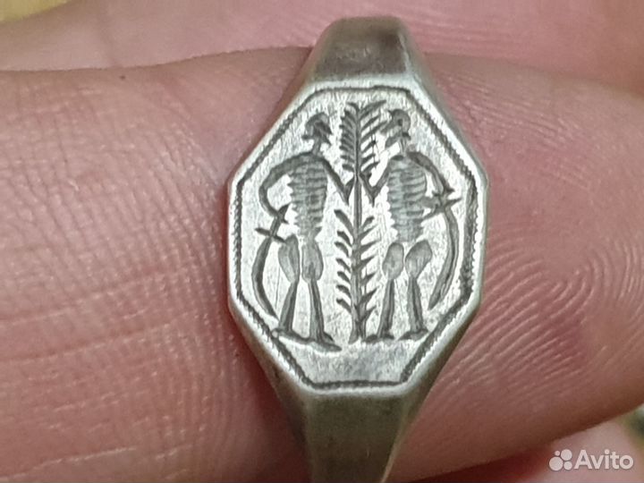 Перстень серебро два воина у ростка