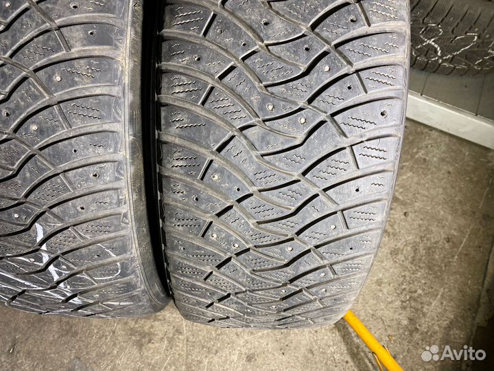 Dunlop SP Winter Ice 03 235/45 R18 98T