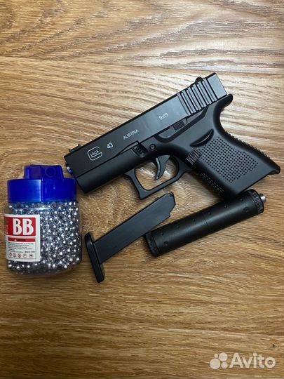 Игрушечный пистолет металлический