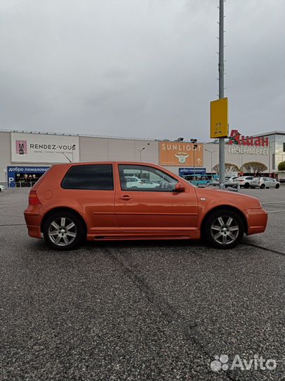 Volkswagen Golf 1.6 МТ, 2001, 356 600 км
