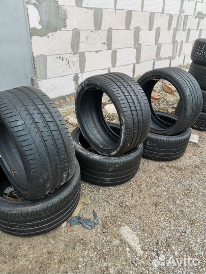 Pirelli Carrier 295/30 R20