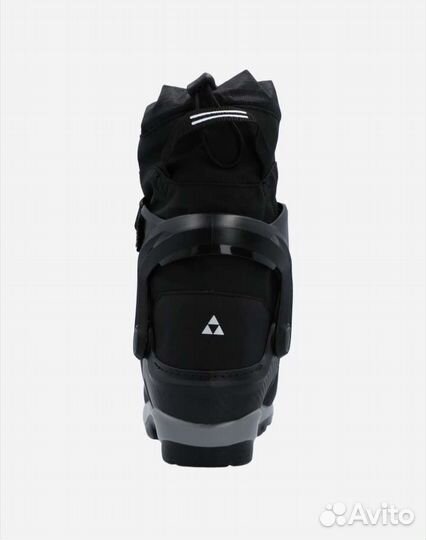 Лыжные ботинки коньковые fisher