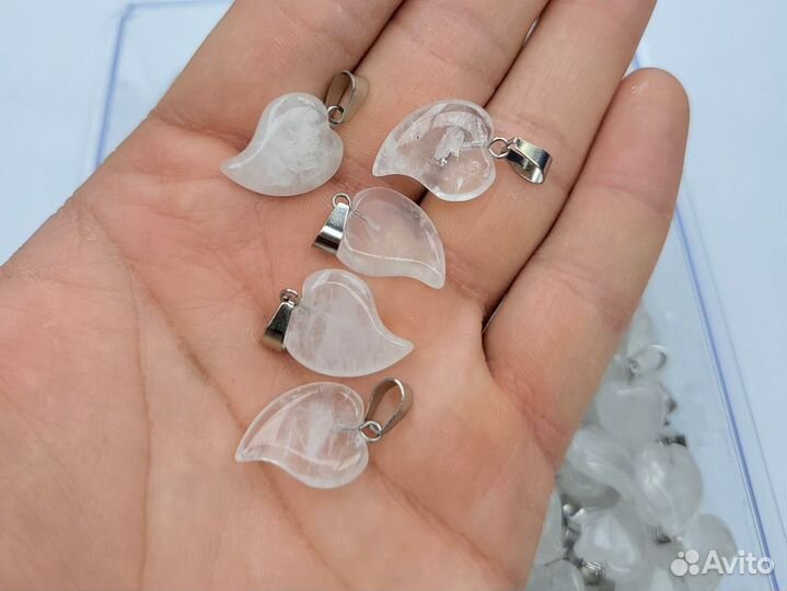 Кулоны из камня Сердечко