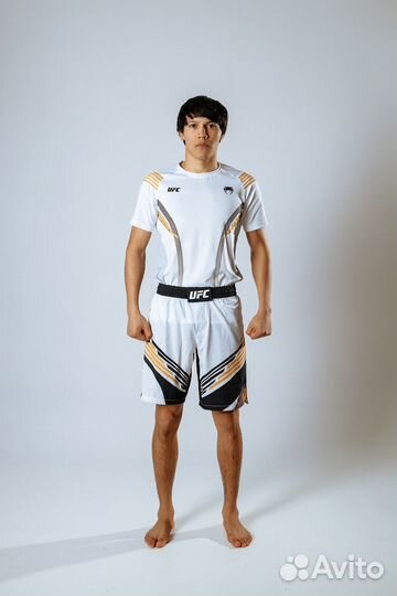 Комплект(футболка и шорты) Venum белый