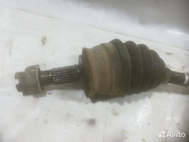 Привод (полуось) левый