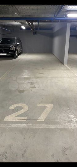 Машиноместо, > 30 м²