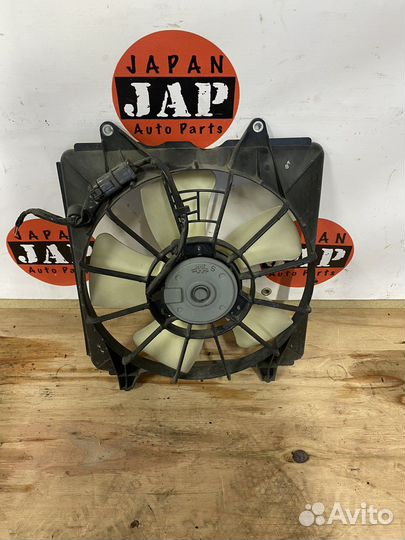 Вентилятор охлаждения левый Honda Civic 8 FD