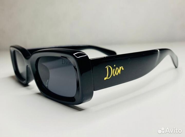 Солнцезащитные очки