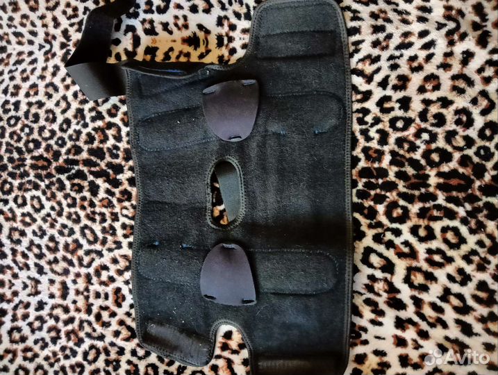 Ортопедический наколенник