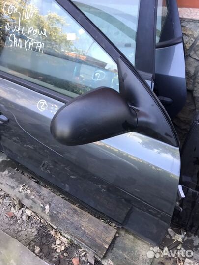 Правое зеркало на Хондай i 30