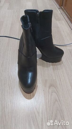 Ботинки женские 39 размер