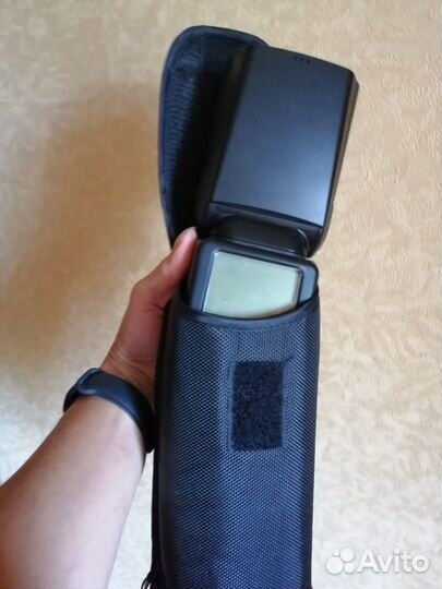 Фотовспышка Triopo TR-586ex