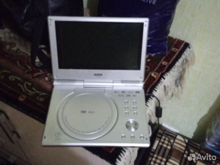 Portable DVD