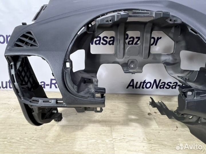 Торпедо Hyundai Solaris седан 1.6 2013