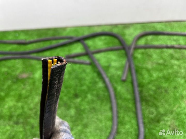 Уплотнитель оконный Ford Transit 8 MK8 2014- BUS