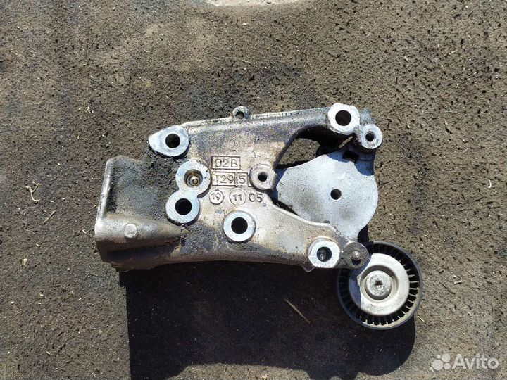 Натяжитель ремня citroen c5