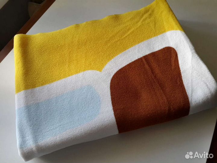 Полотенце новое фирменное большое пляжное