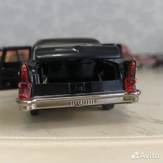 Модель 1:43 Чайка газ-13 A15 СССР